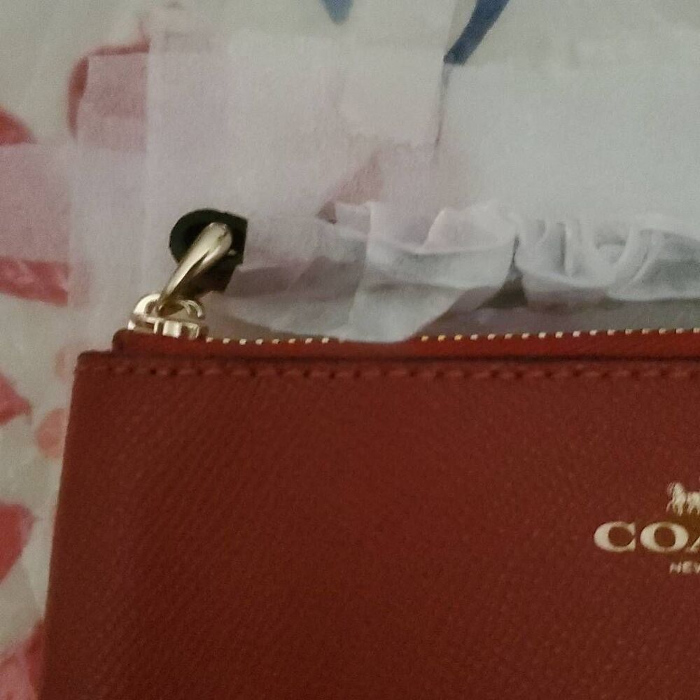NWT COACH WRISTLET - Picture 4 of 6
